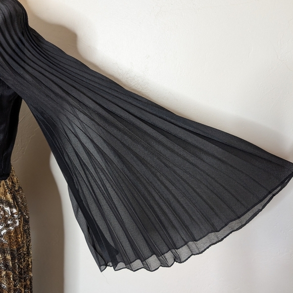 Vintage 60s Jeune Elle Black and Metallic Gold Pleated Wide Leg Jumpsuit Size M - Picture 3 of 9